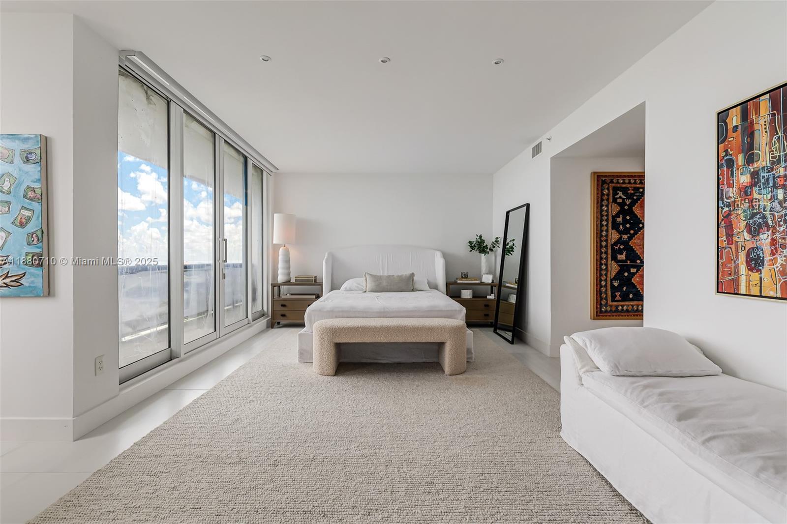 1900 Sunset Harbour Dr Unit: PH05