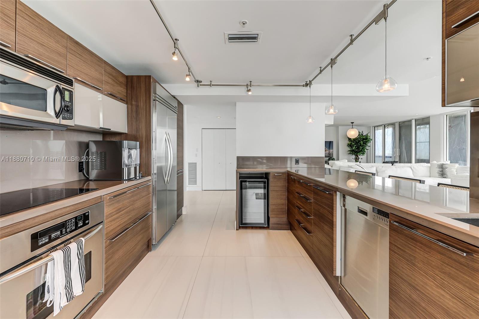 1900 Sunset Harbour Dr Unit: PH05