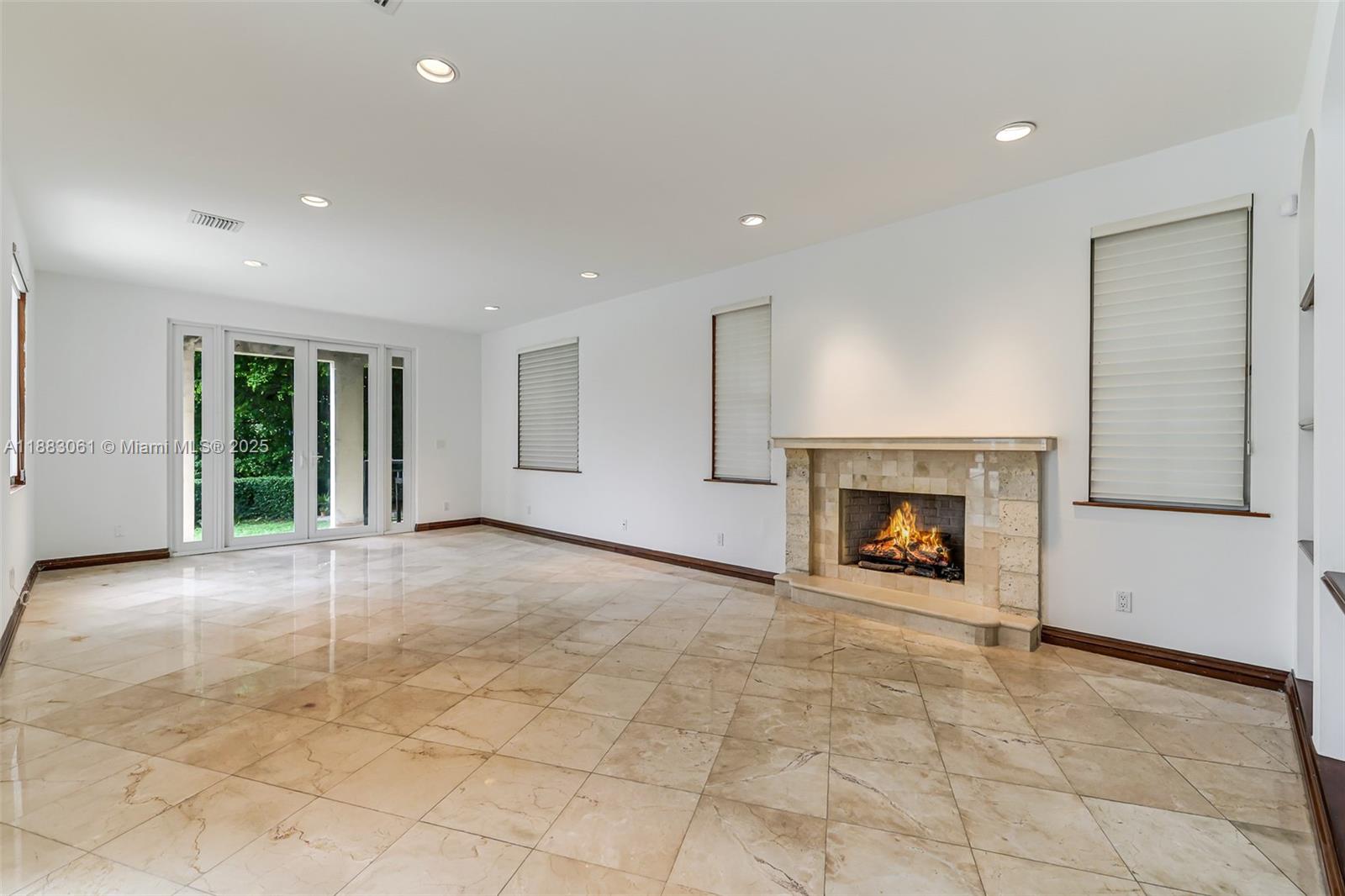 184 Paloma Dr