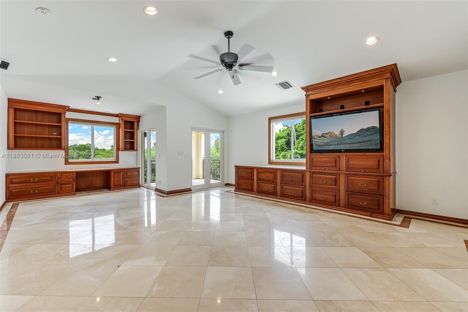 184 Paloma Dr