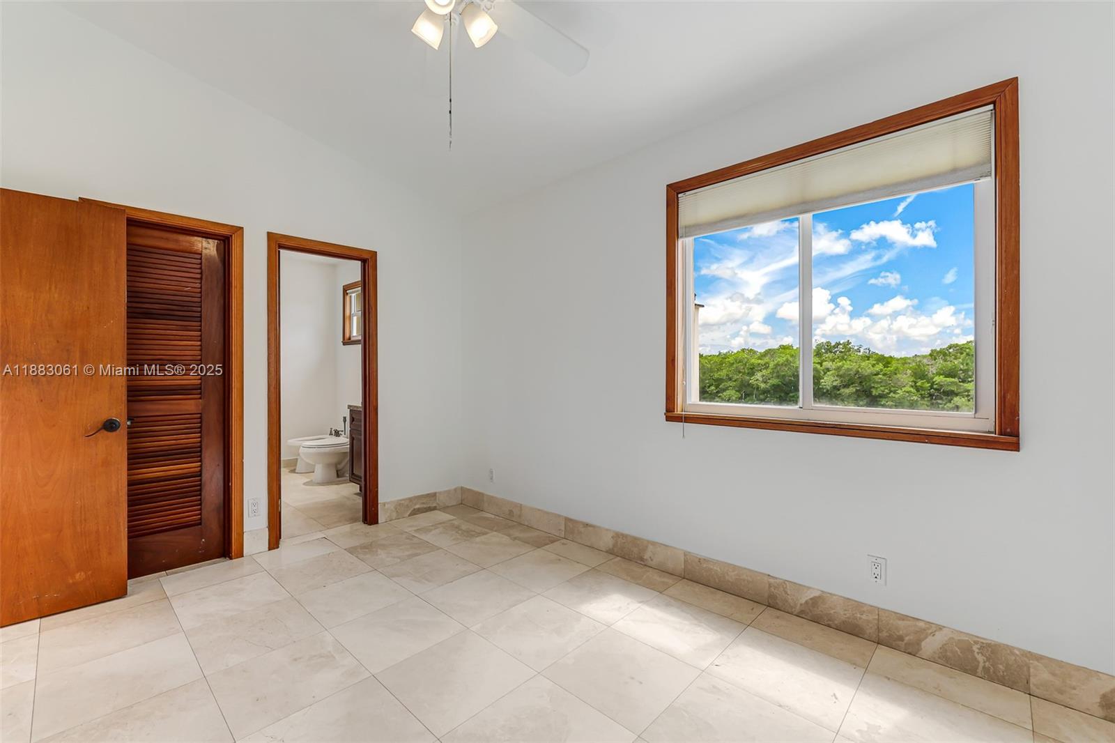 184 Paloma Dr