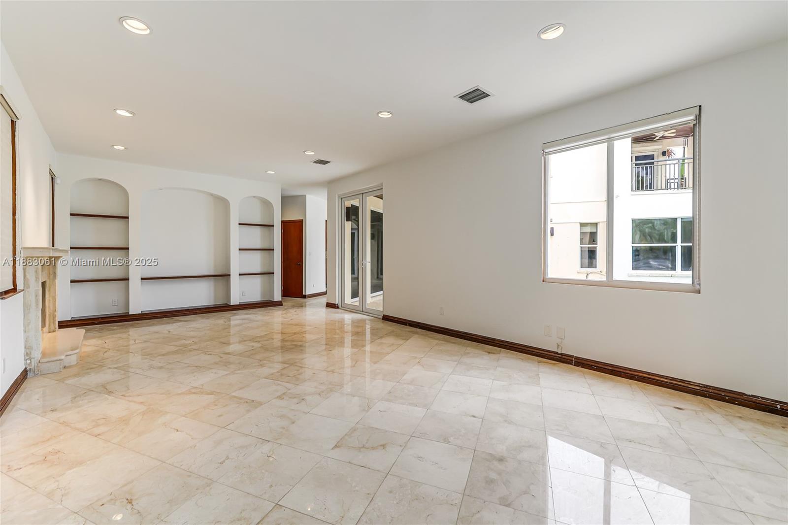 184 Paloma Dr