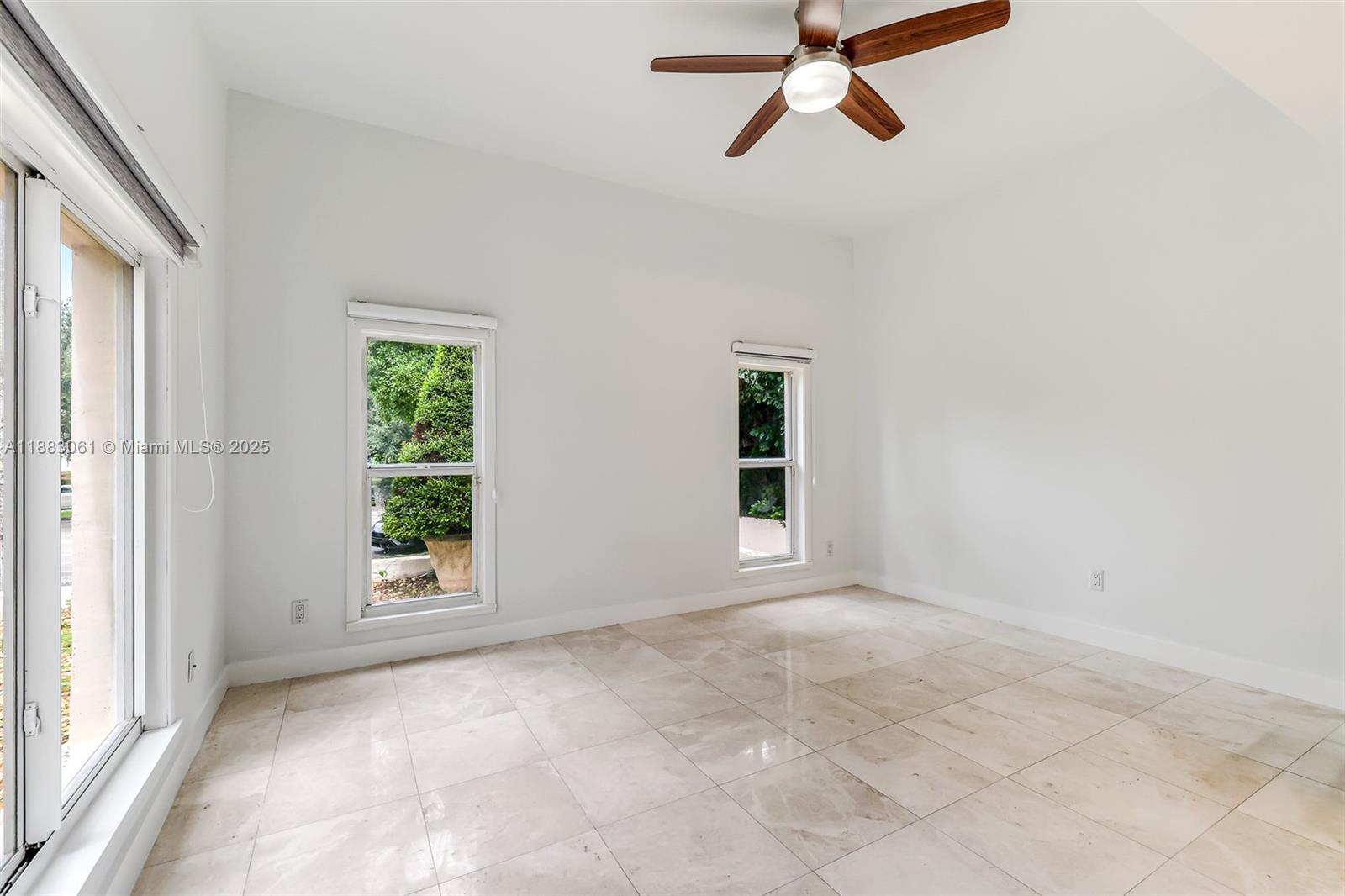 184 Paloma Dr