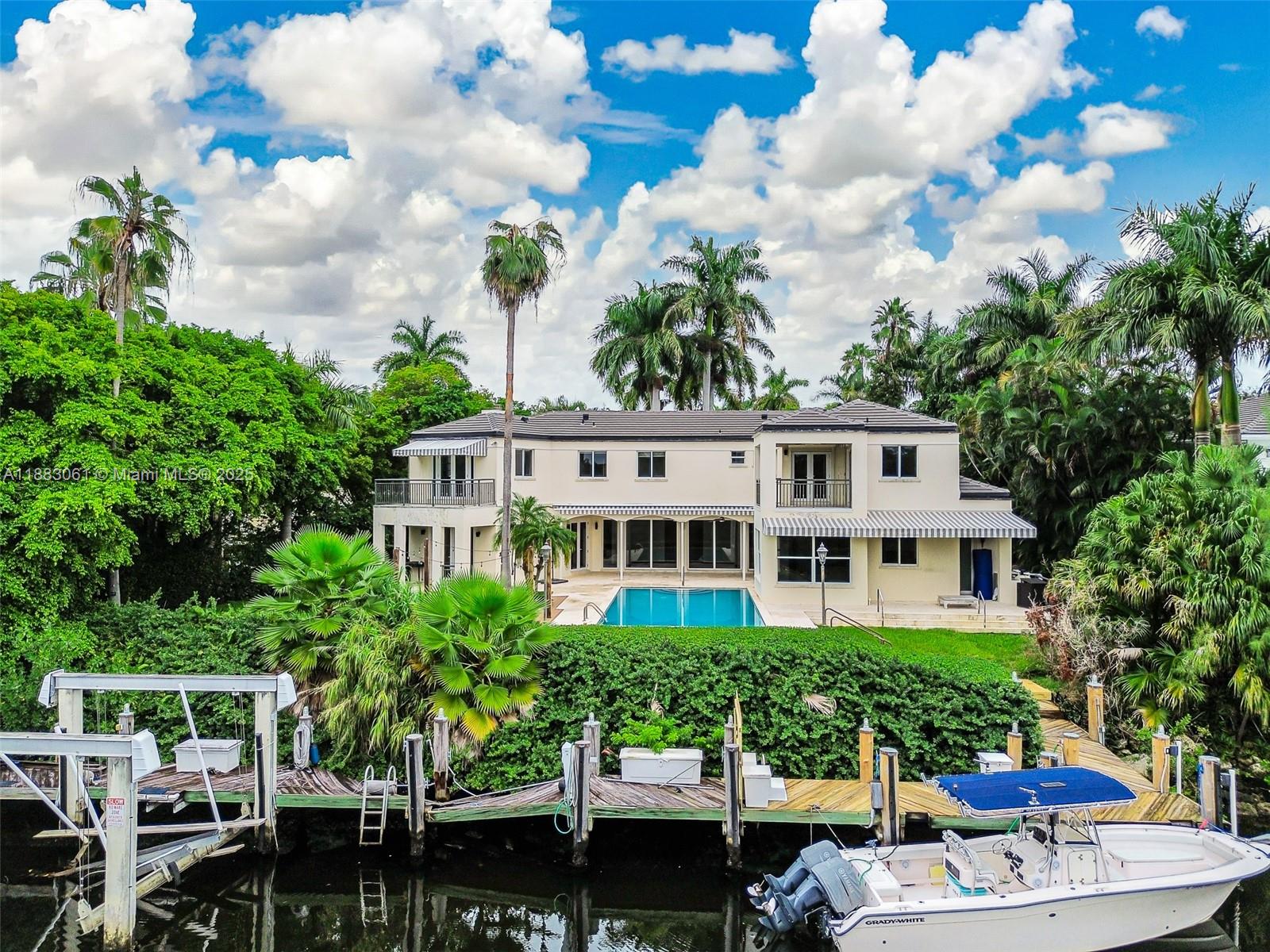 184 Paloma Dr