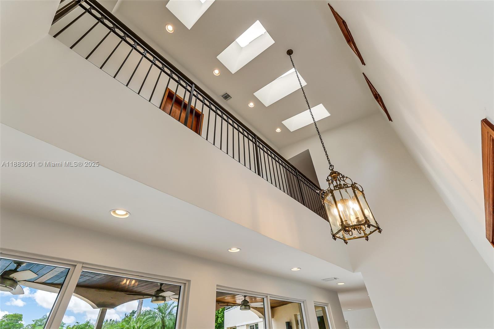 184 Paloma Dr