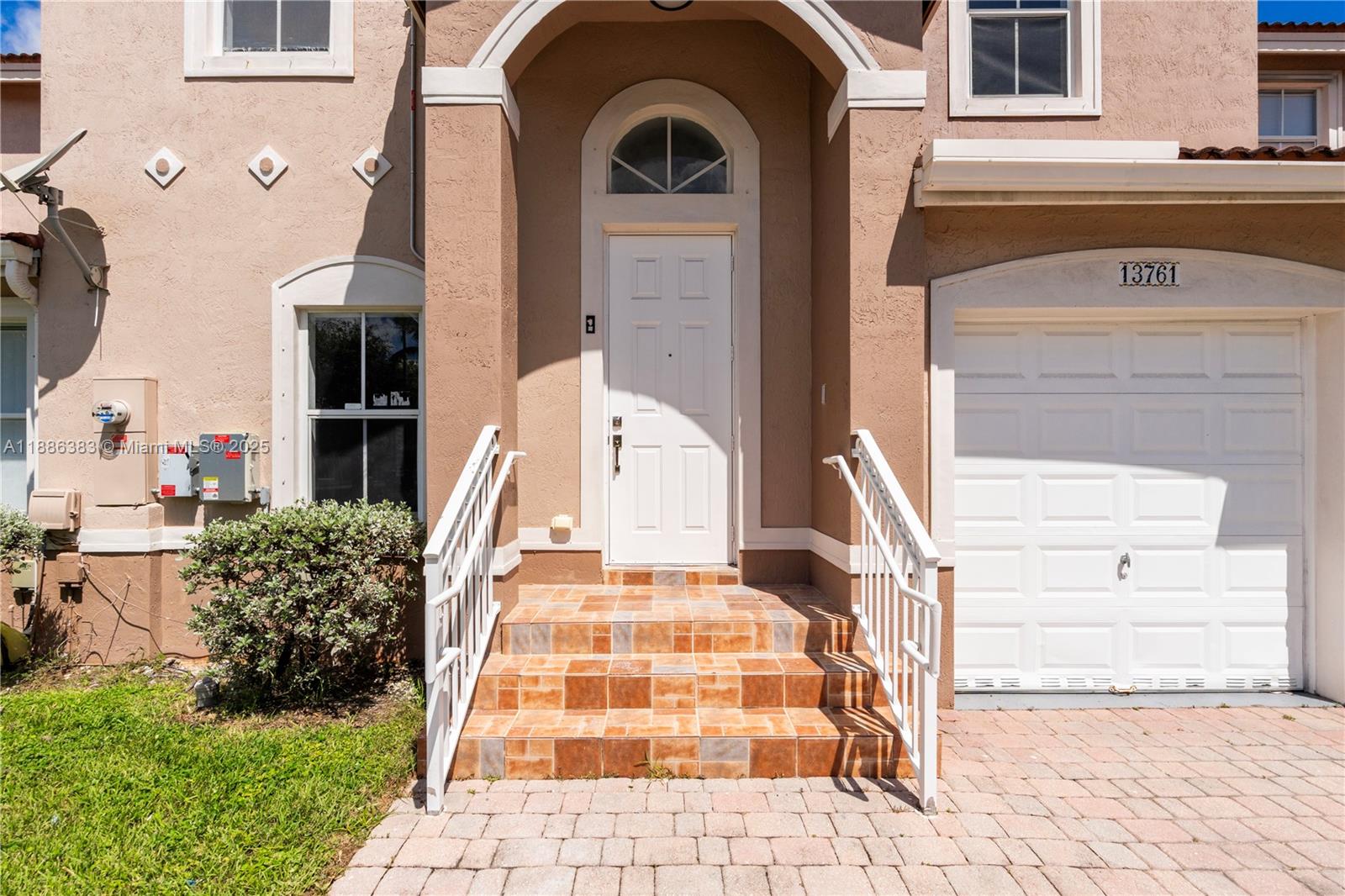 13761 SW 274th Ter