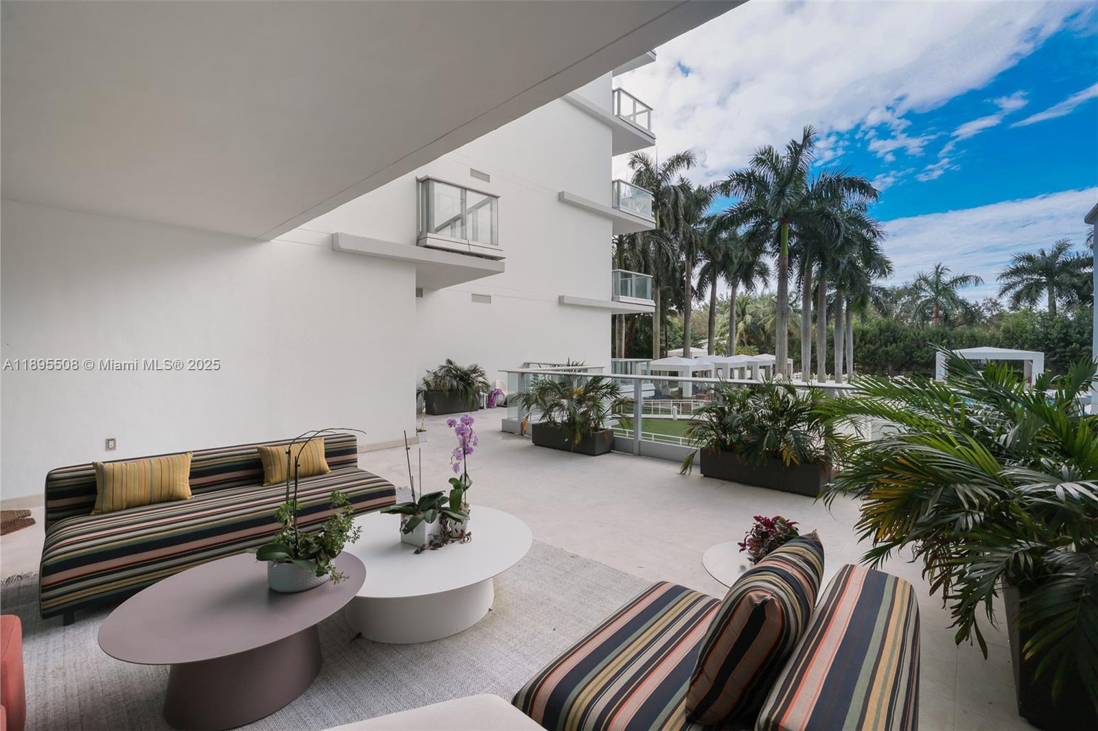 2627 S Bayshore Dr # 504