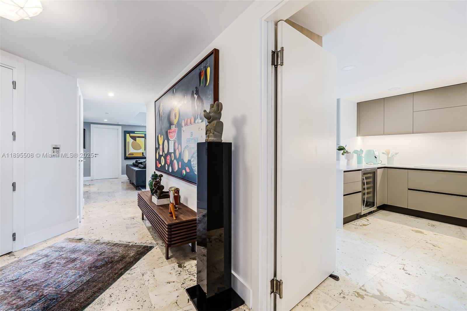 2627 S Bayshore Dr # 504