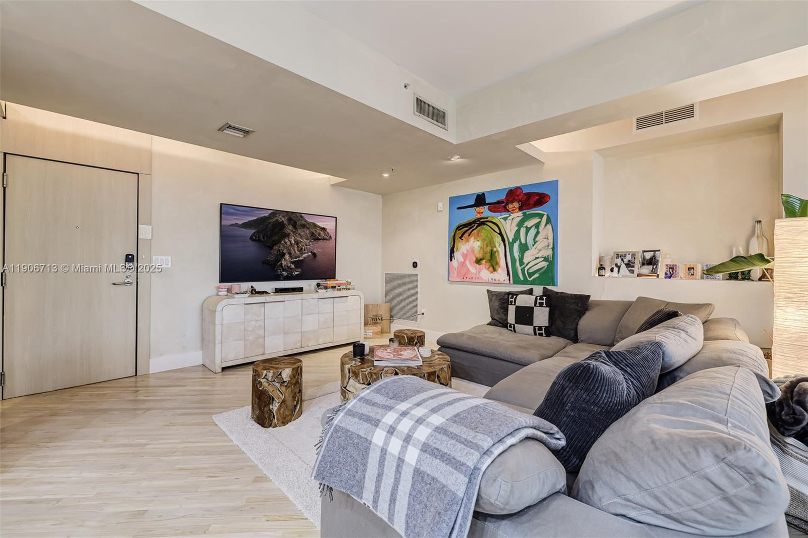 2001 Meridian Ave # 307