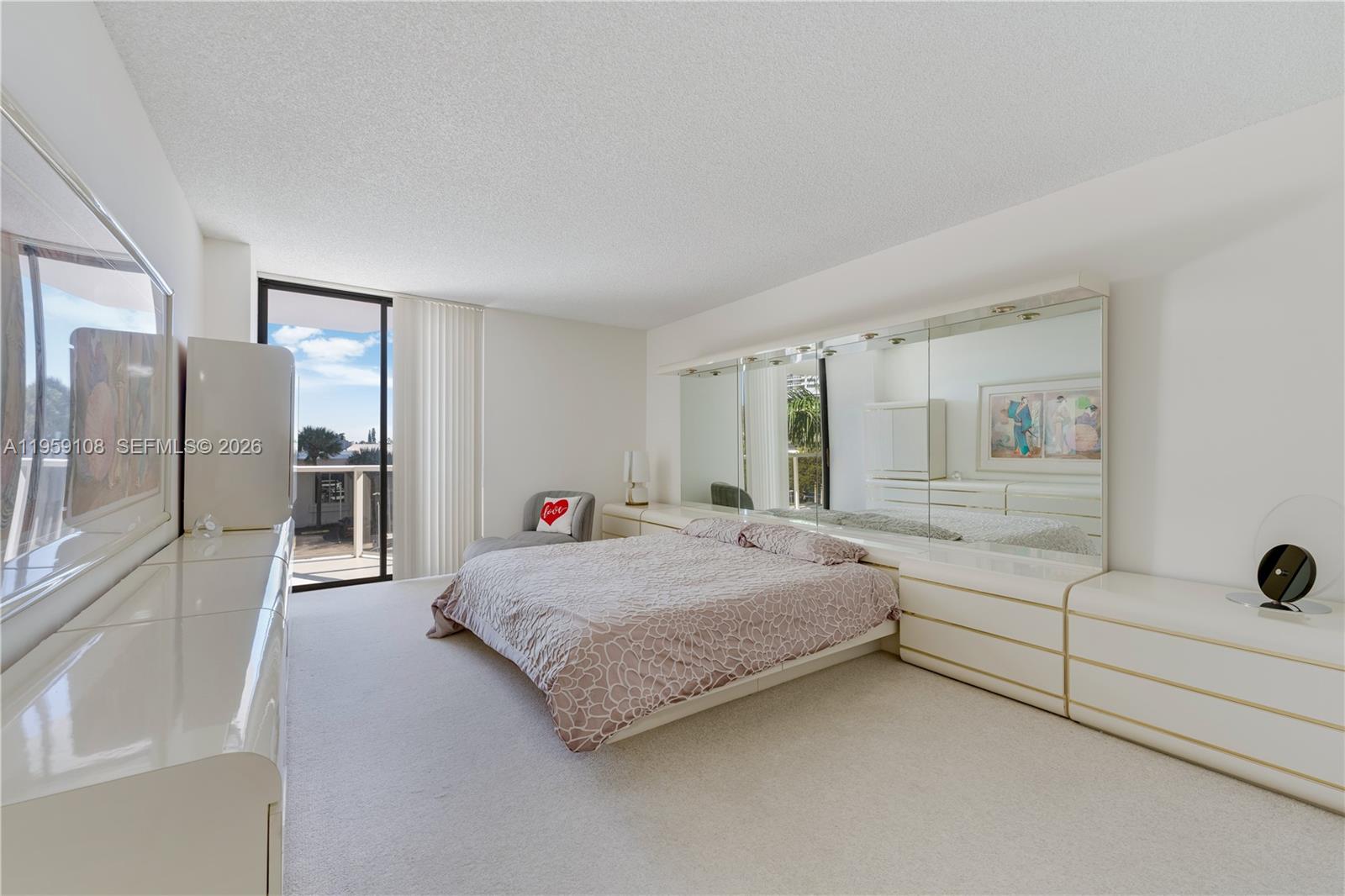 20281 E Country Club Dr # M6