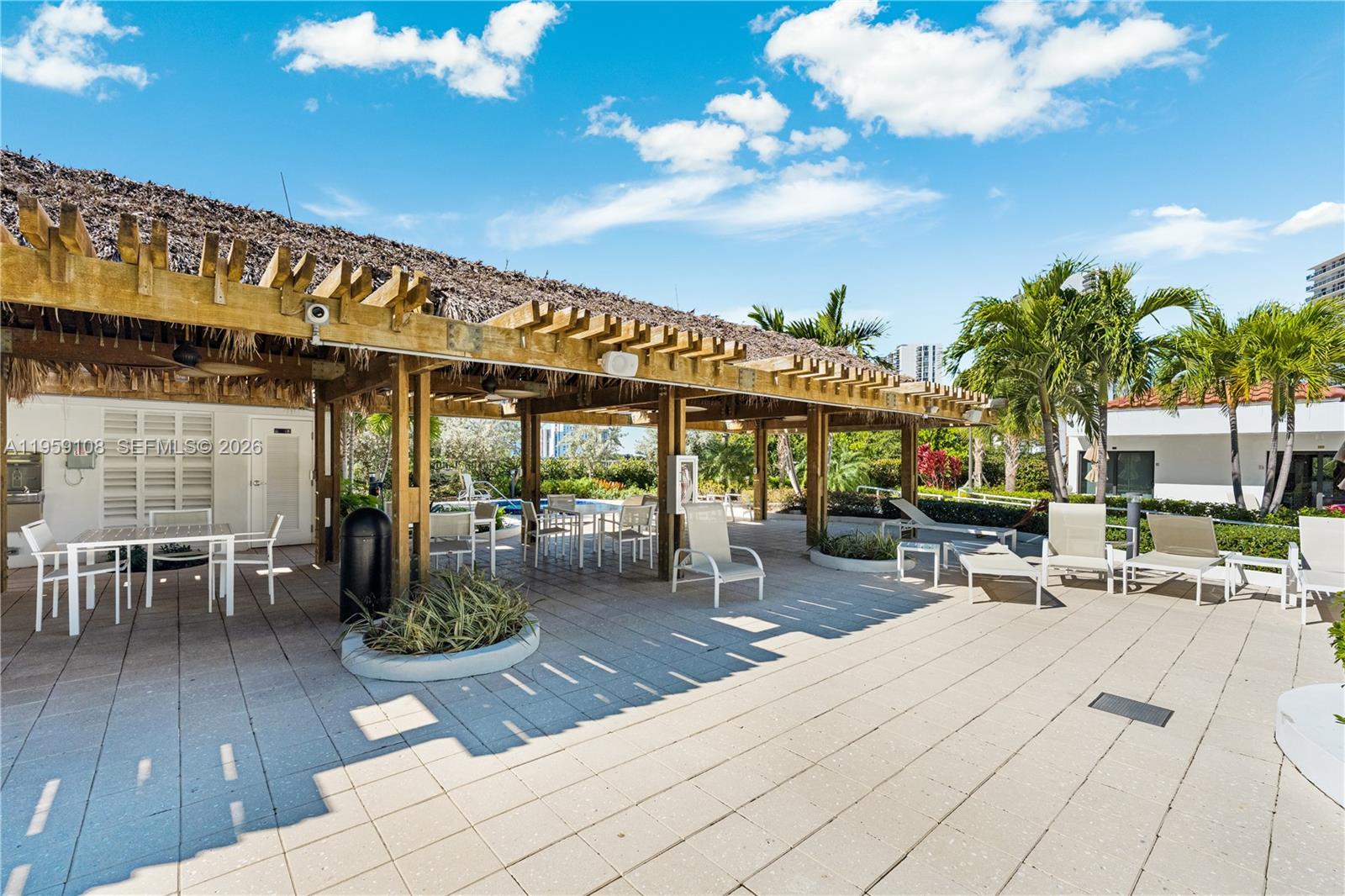 20281 E Country Club Dr # M6