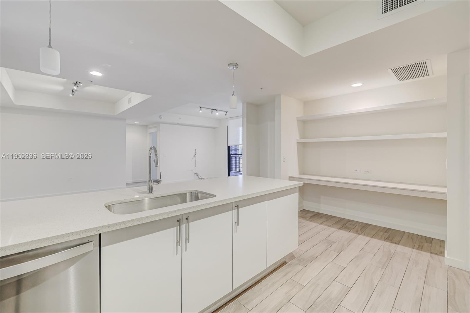 999 SW 1st Ave # 1916