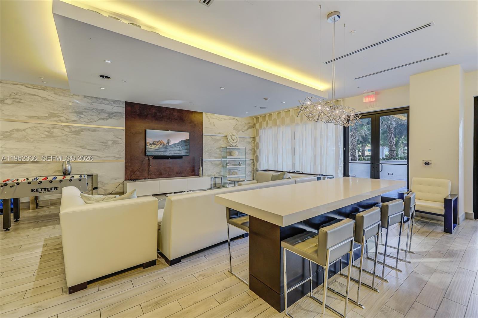 999 SW 1st Ave # 1916