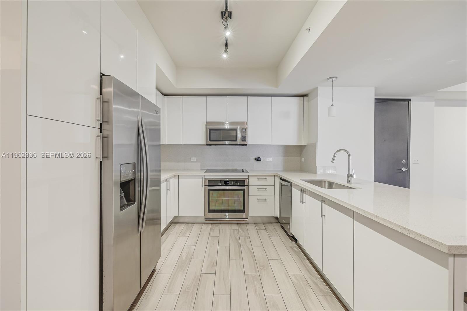 999 SW 1st Ave # 1916