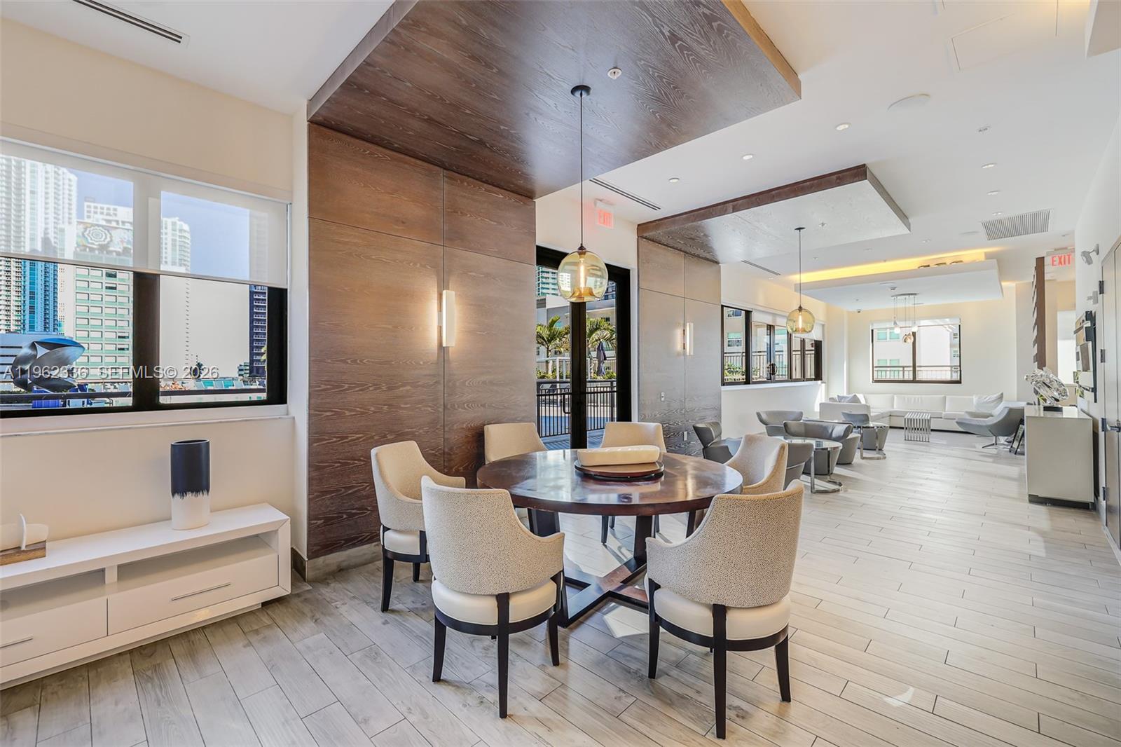 999 SW 1st Ave # 1916