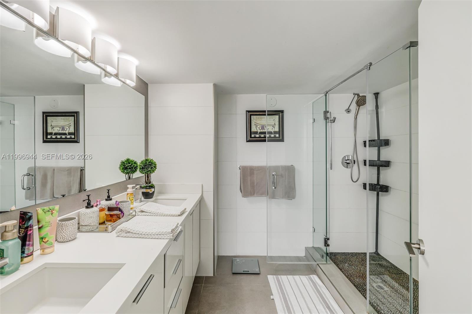 10275 Collins Ave # 722