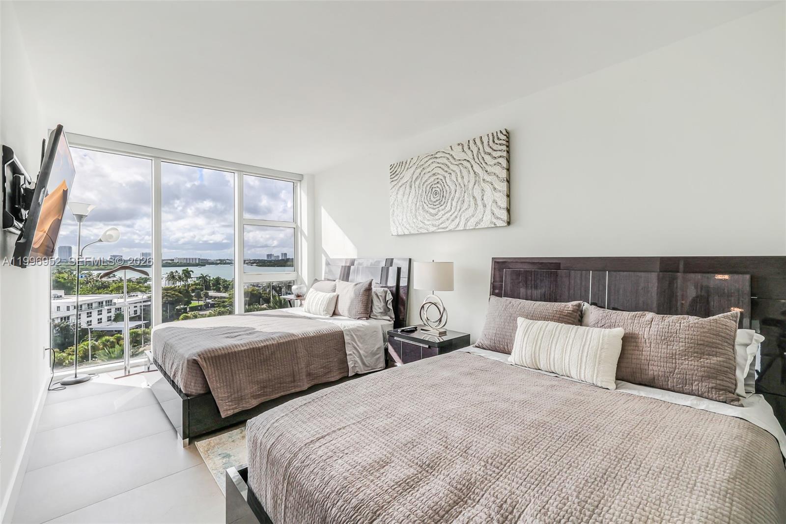 10275 Collins Ave # 722