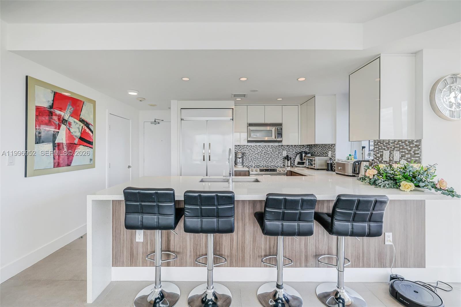 10275 Collins Ave # 722