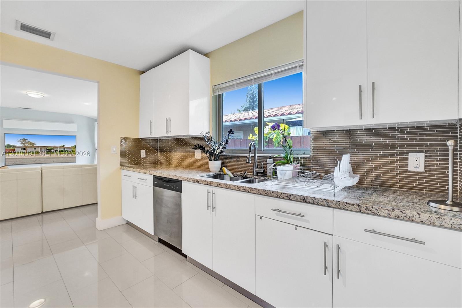 1146 NE 17th Ter # 1146