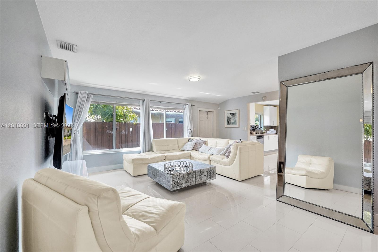 1146 NE 17th Ter # 1146