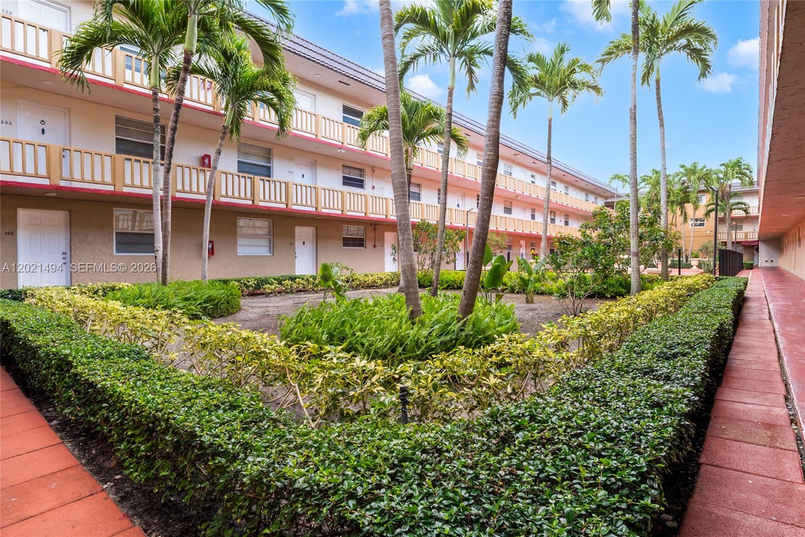 4655 Palm Ave # 332