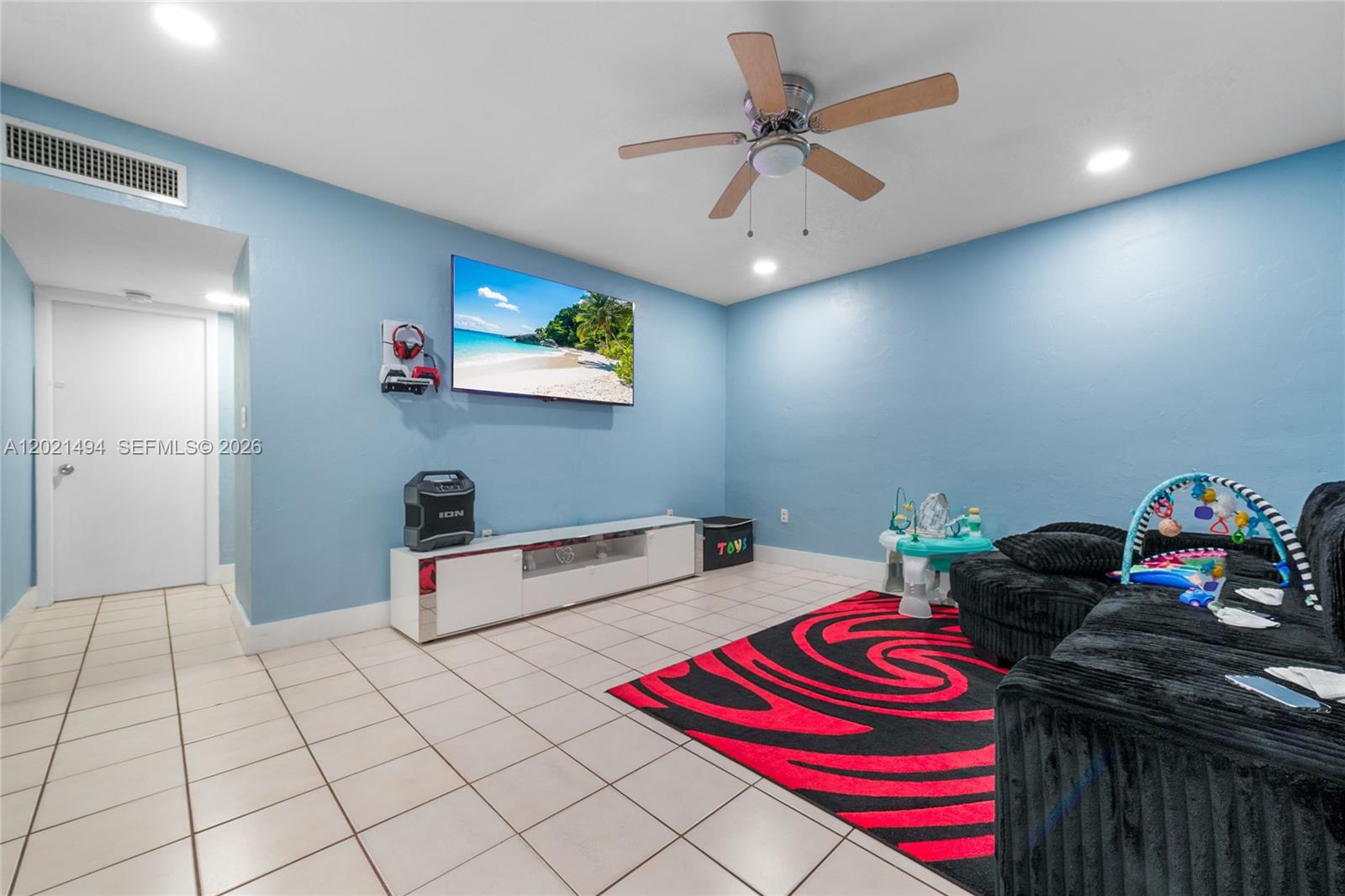 4655 Palm Ave # 332