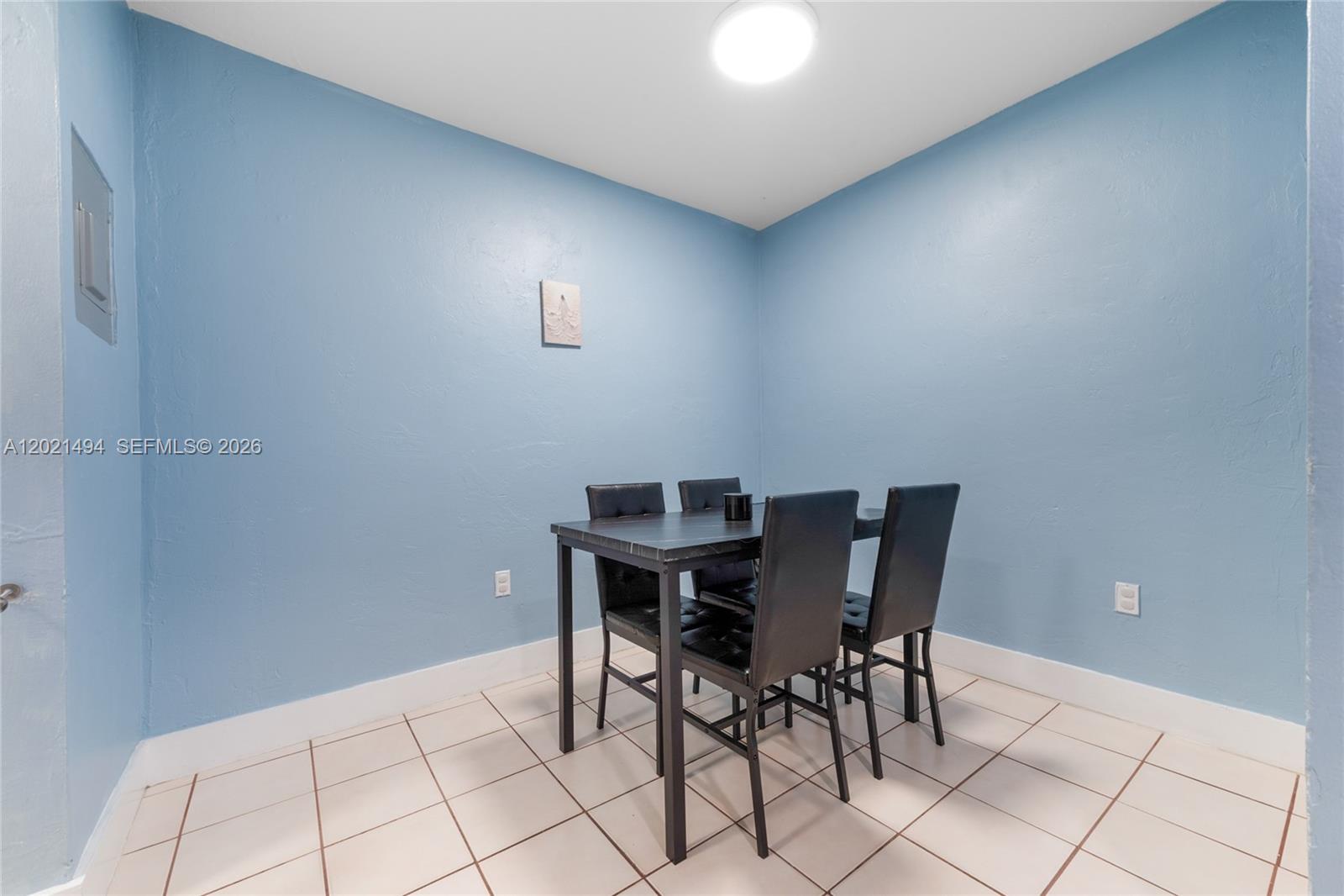 4655 Palm Ave # 332