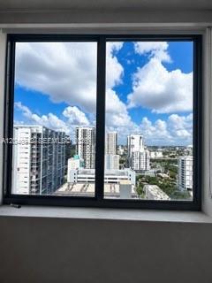 999 SW 1st Ave # 2113