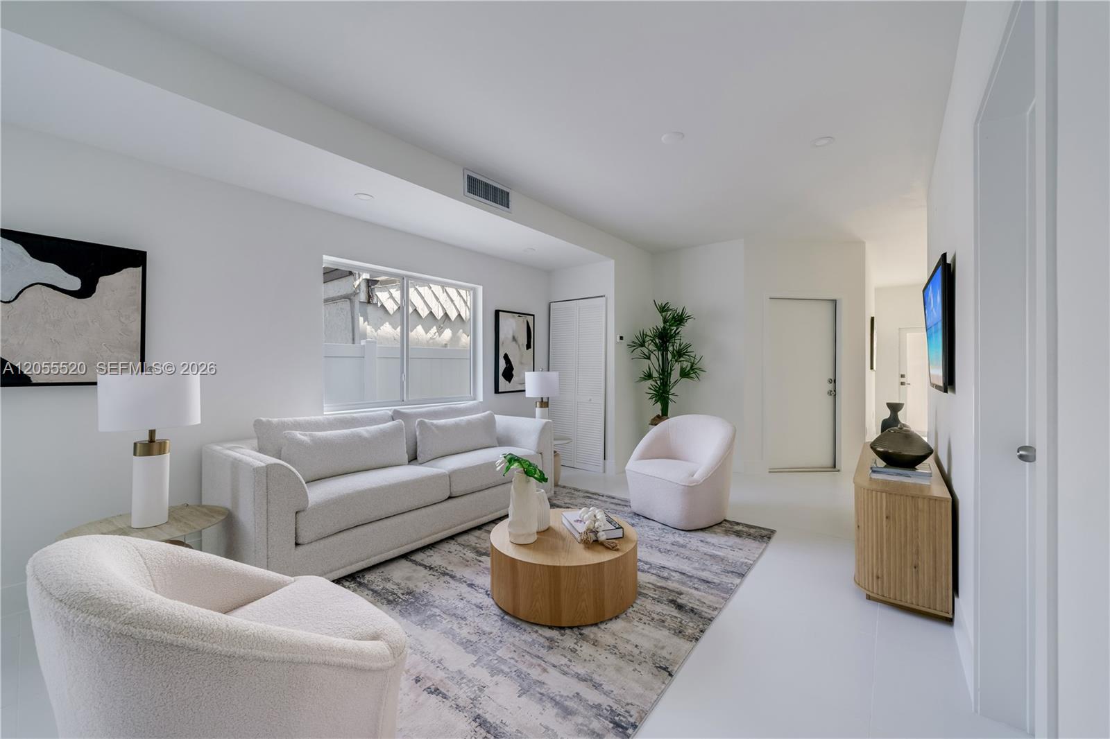 4789 NW 1st St