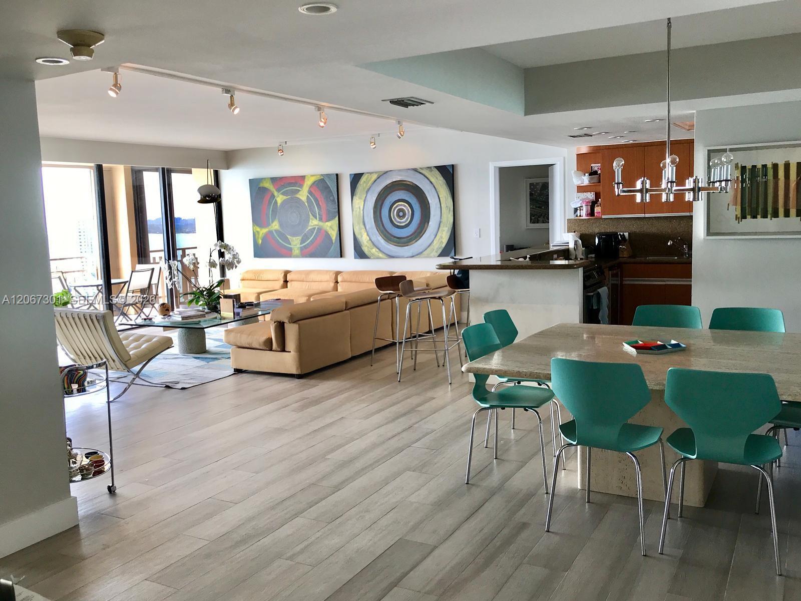 11113 Biscayne Blvd # 1955