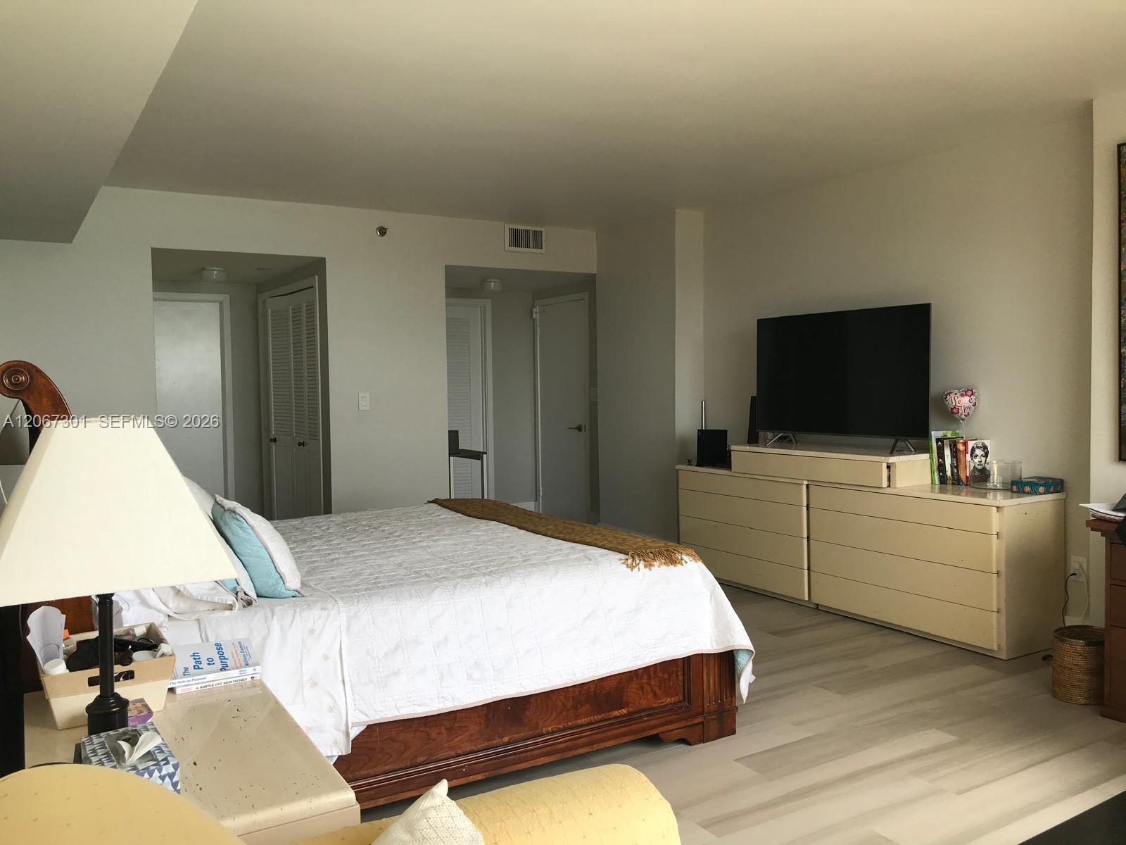 11113 Biscayne Blvd # 1955