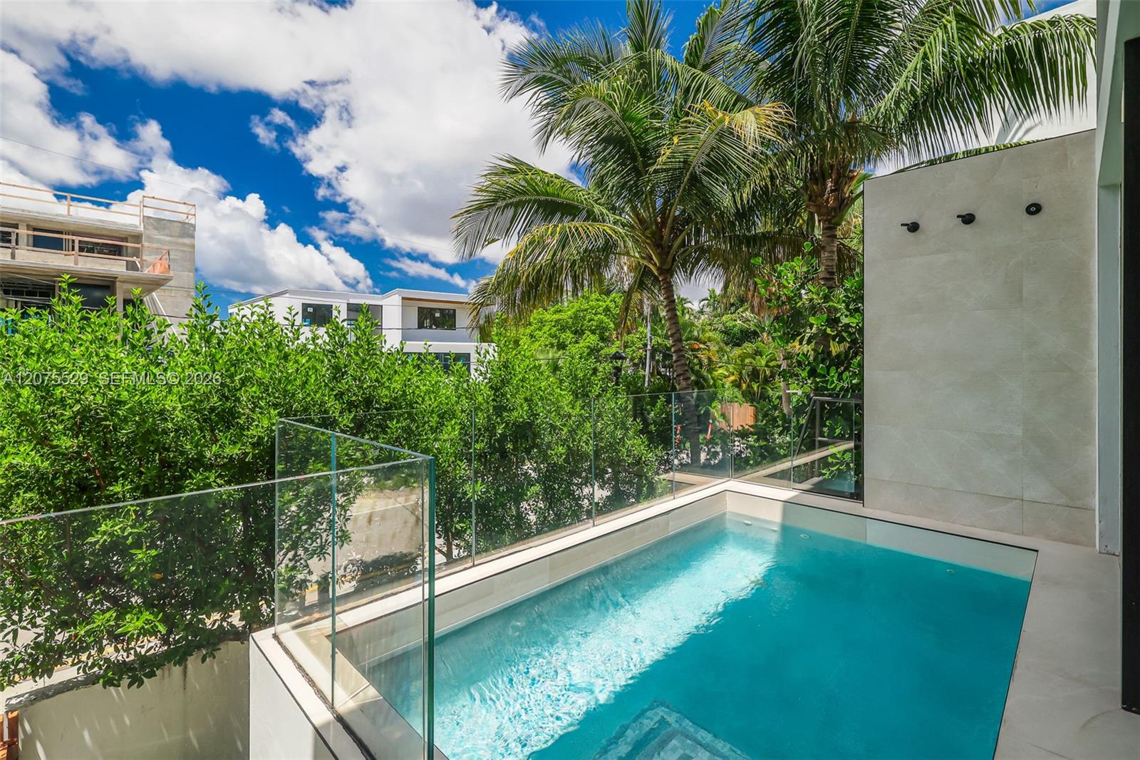 288 Palm Ave