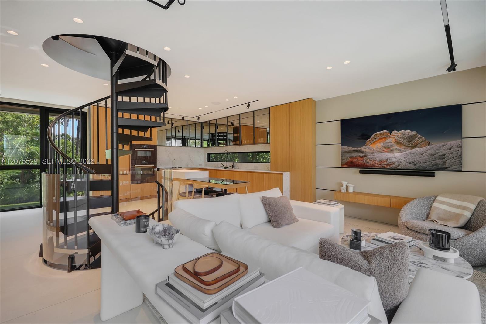 288 Palm Ave