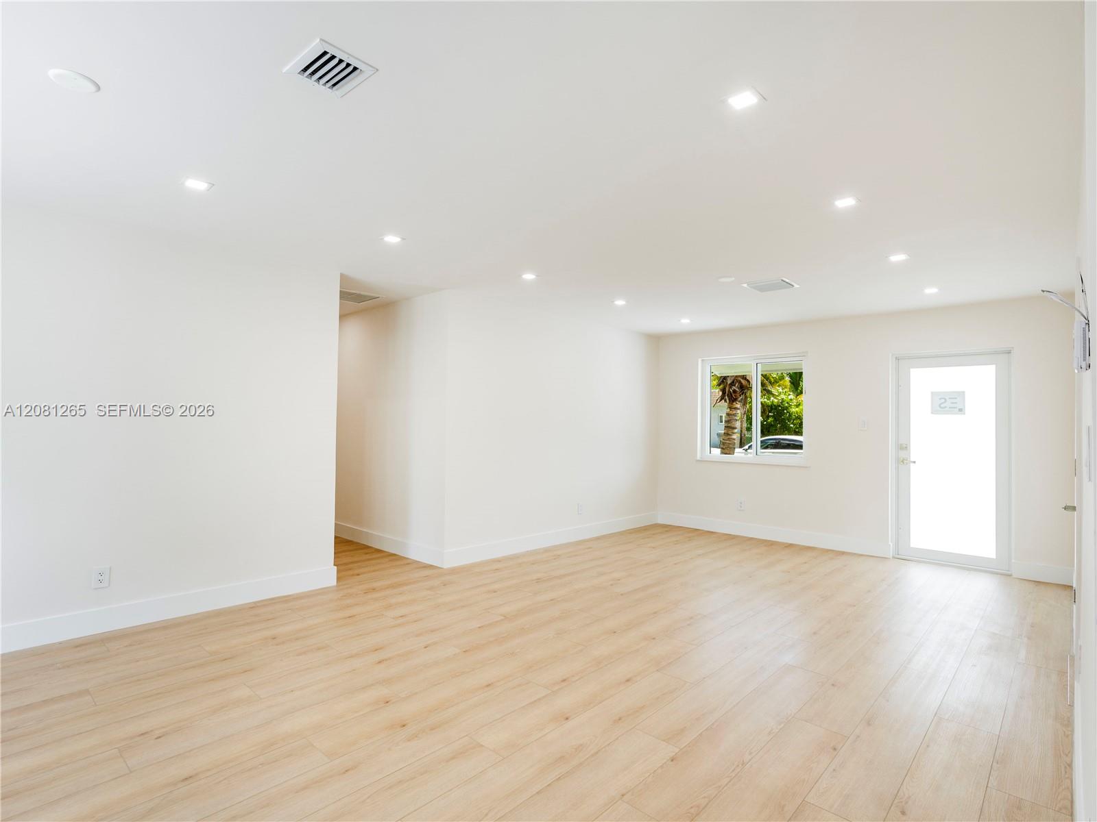 254 SW 4th St