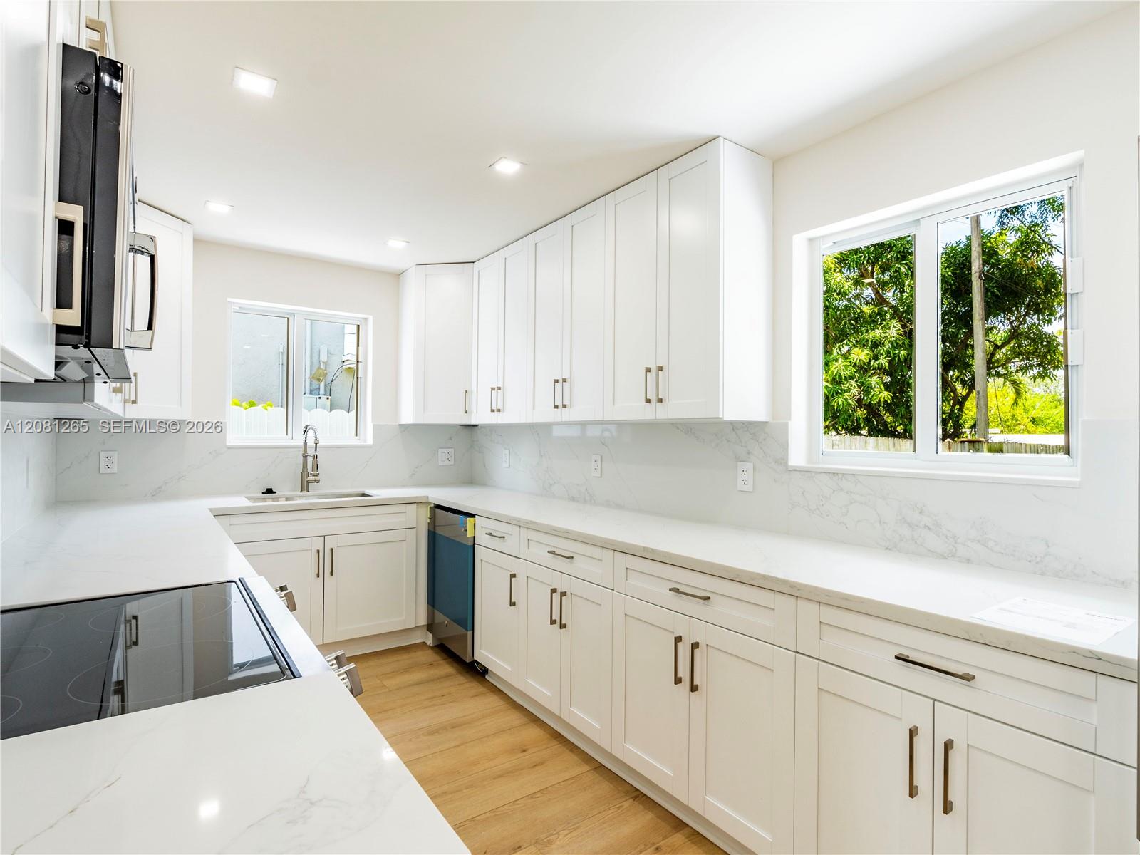 254 SW 4th St