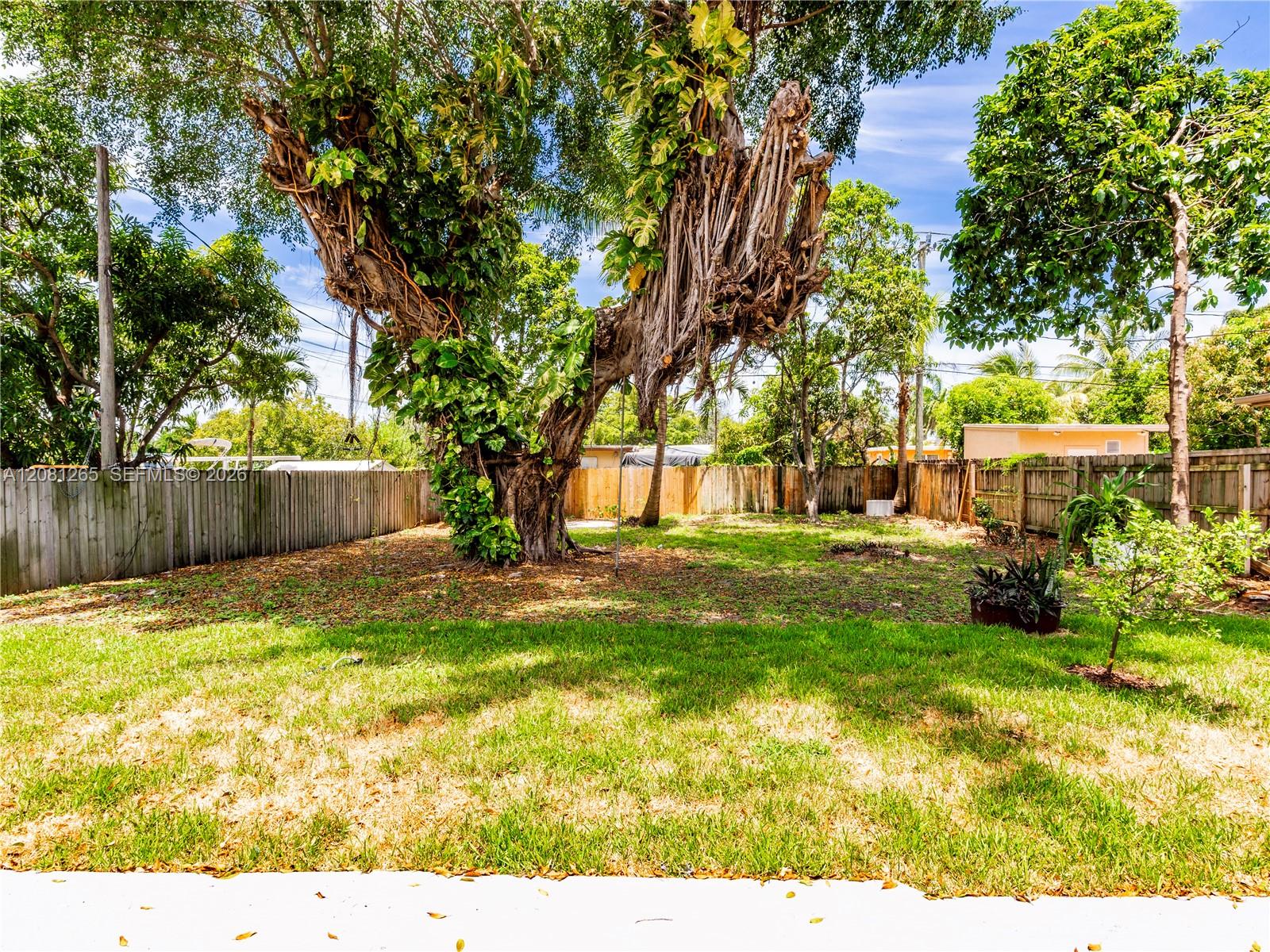 254 SW 4th St
