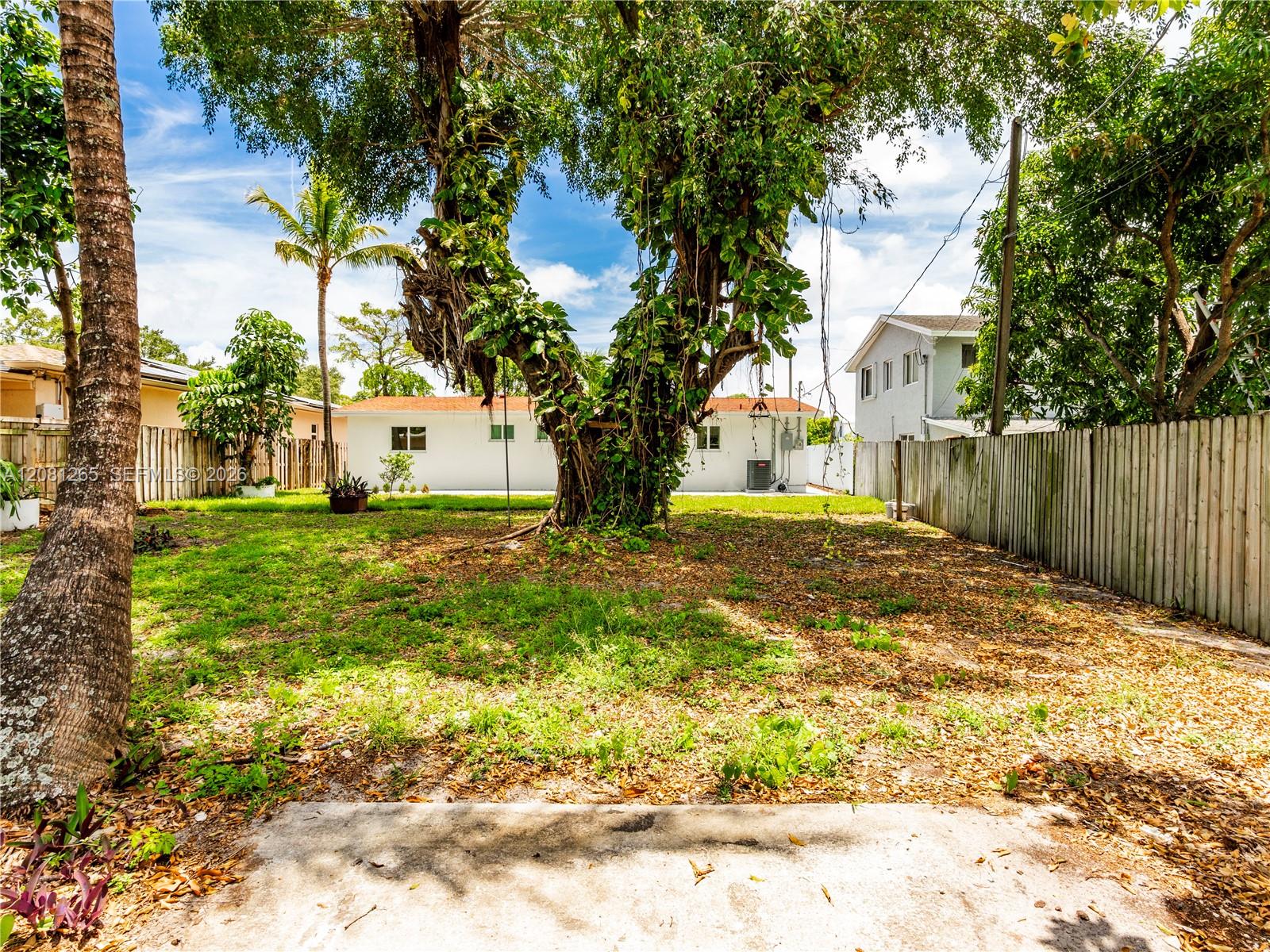 254 SW 4th St