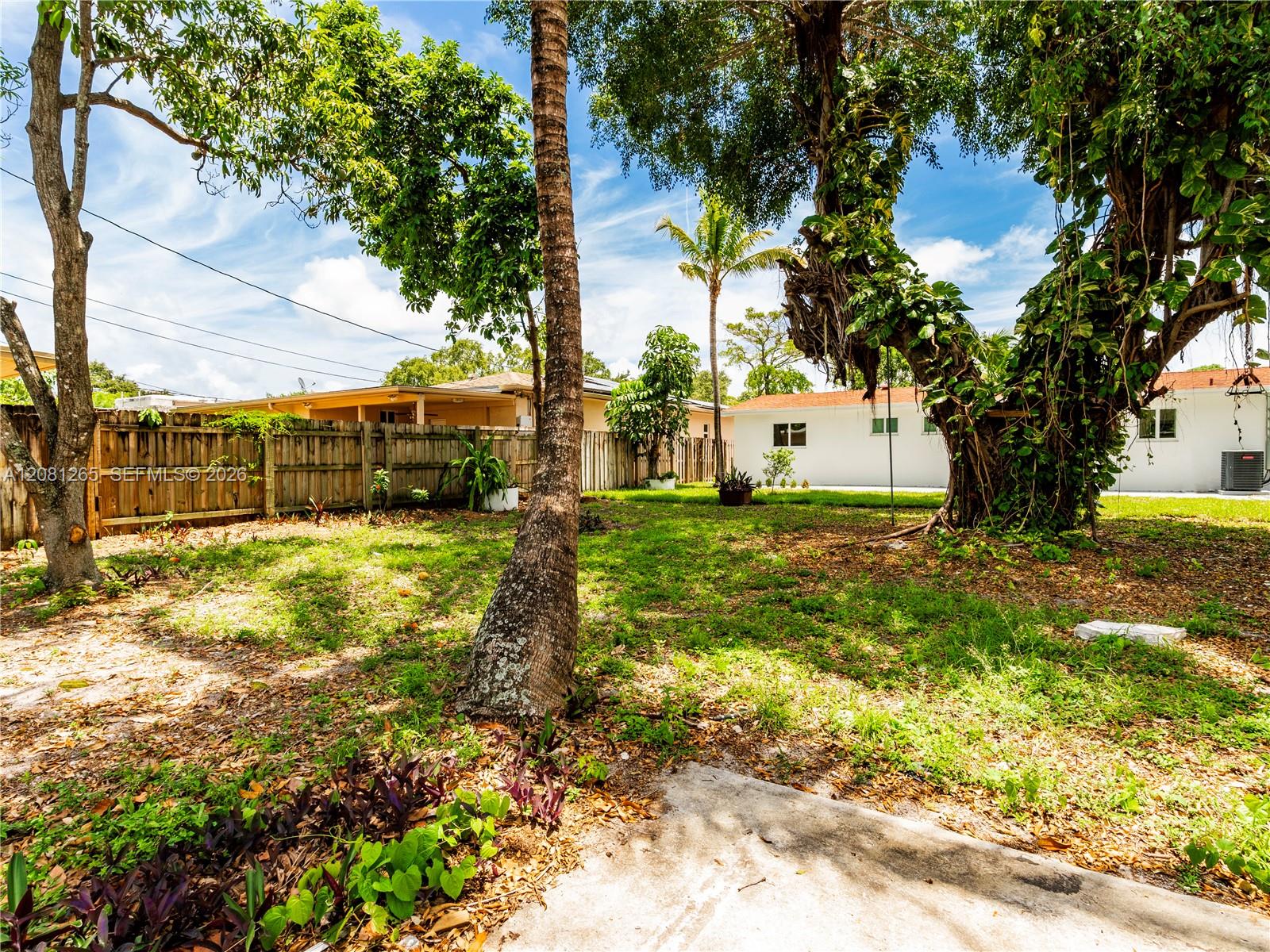 254 SW 4th St