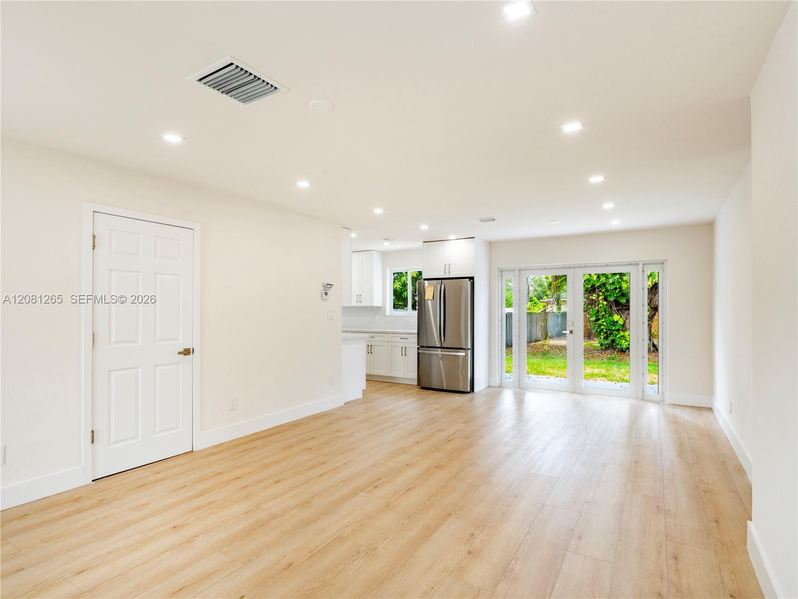 254 SW 4th St