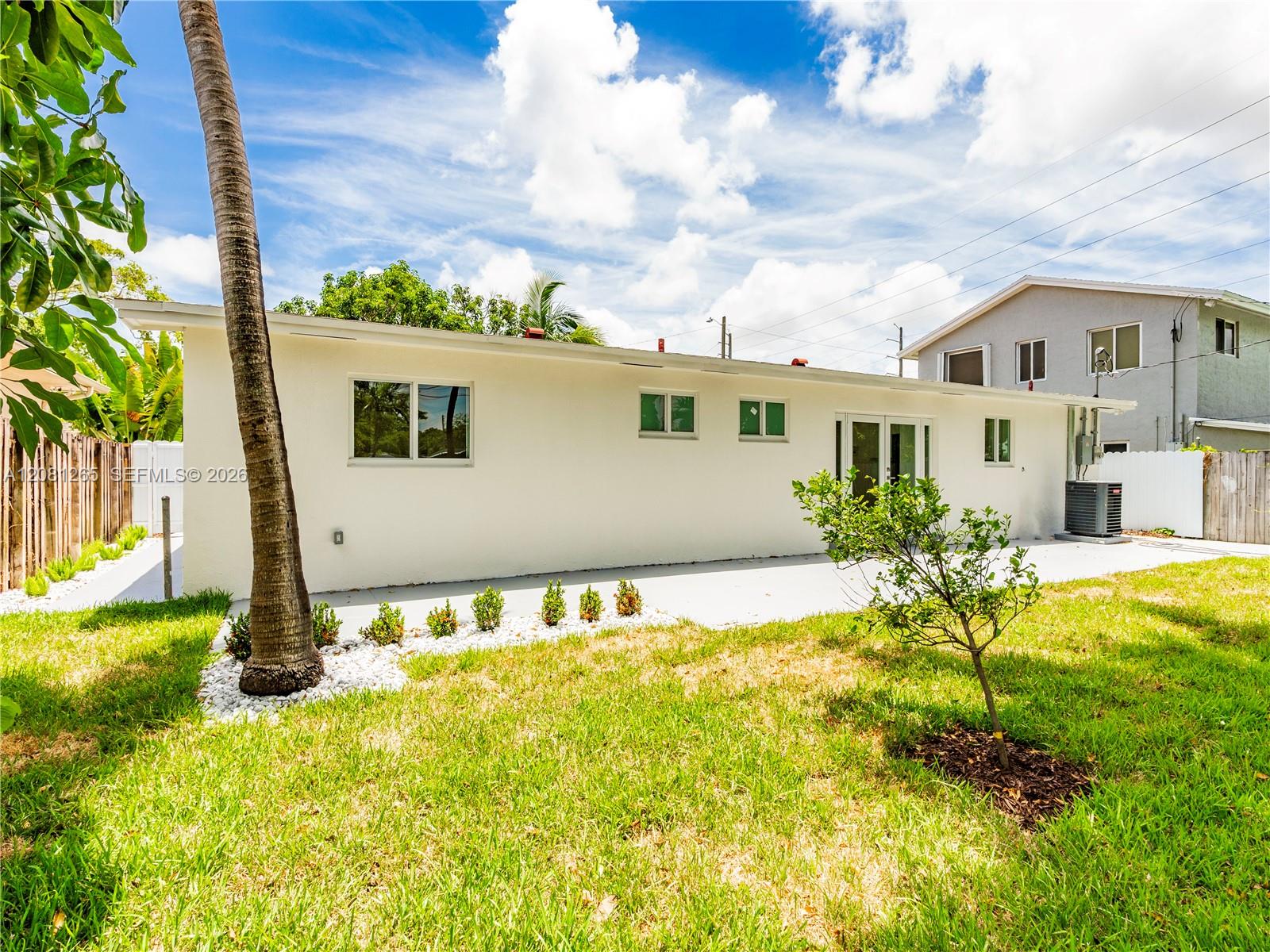 254 SW 4th St
