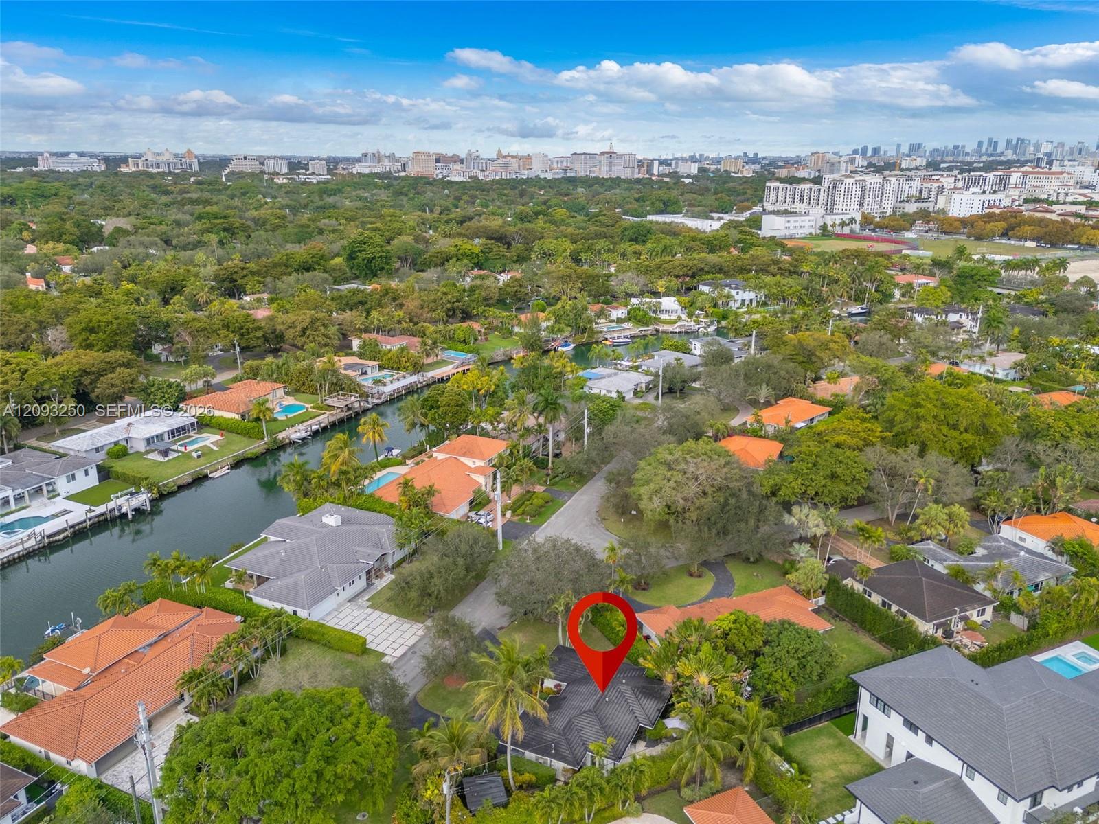 700 Vilabella Ave