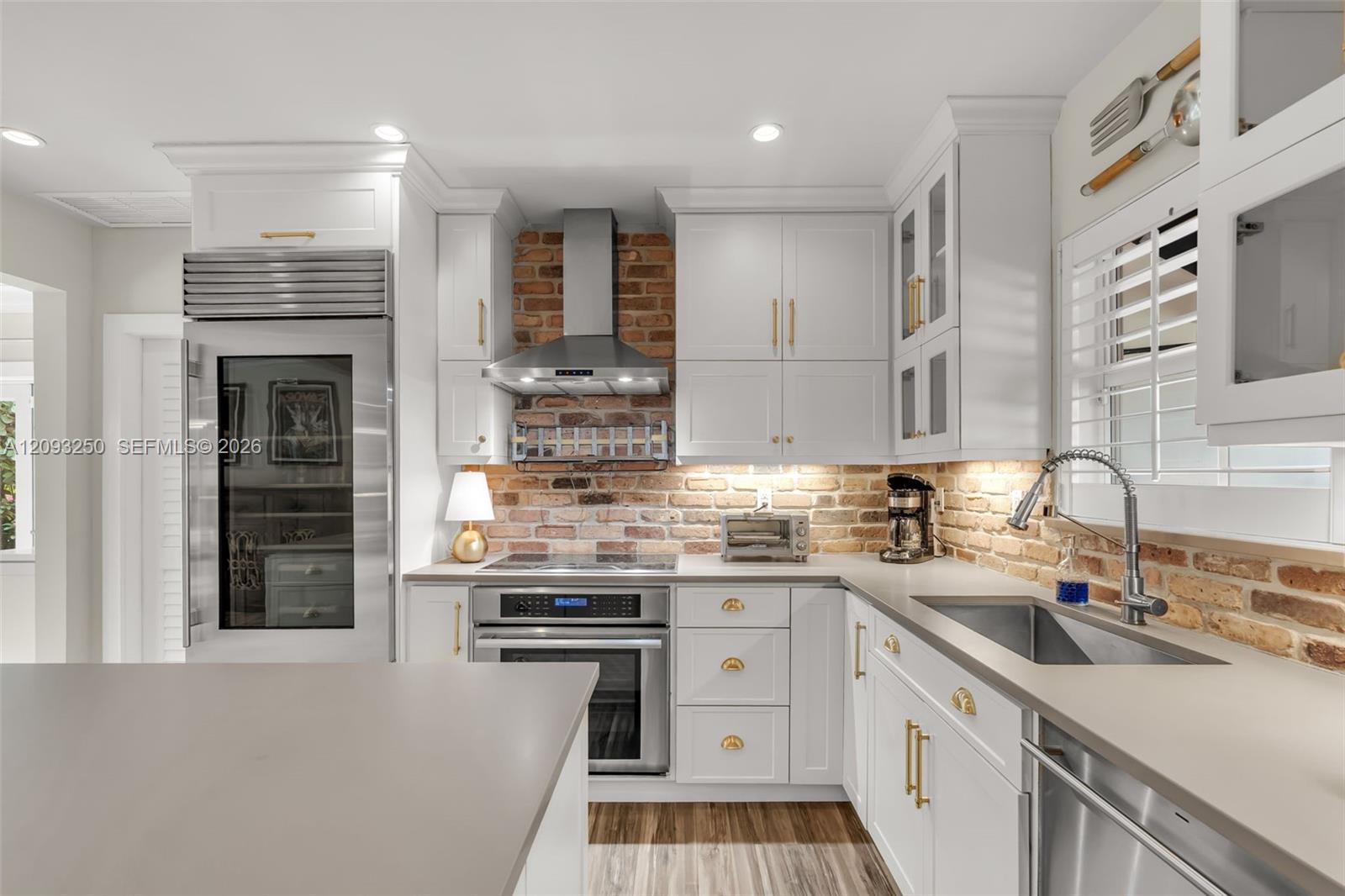 700 Vilabella Ave