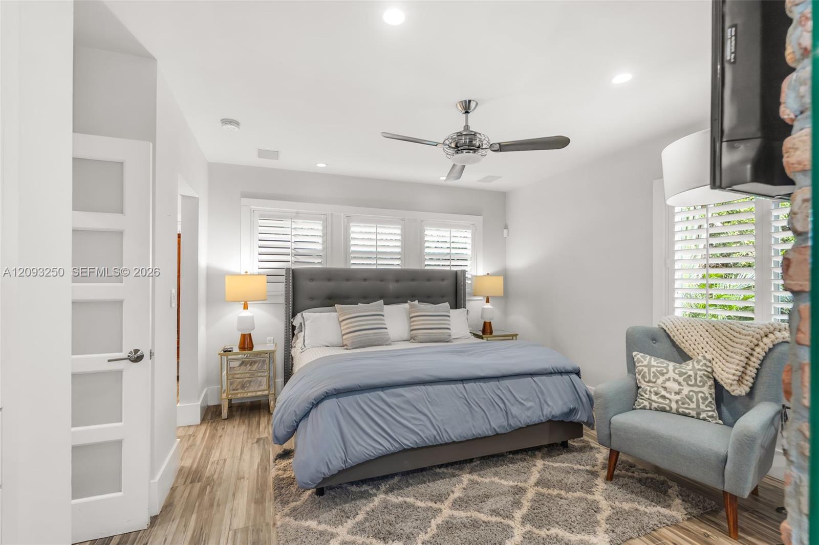 700 Vilabella Ave