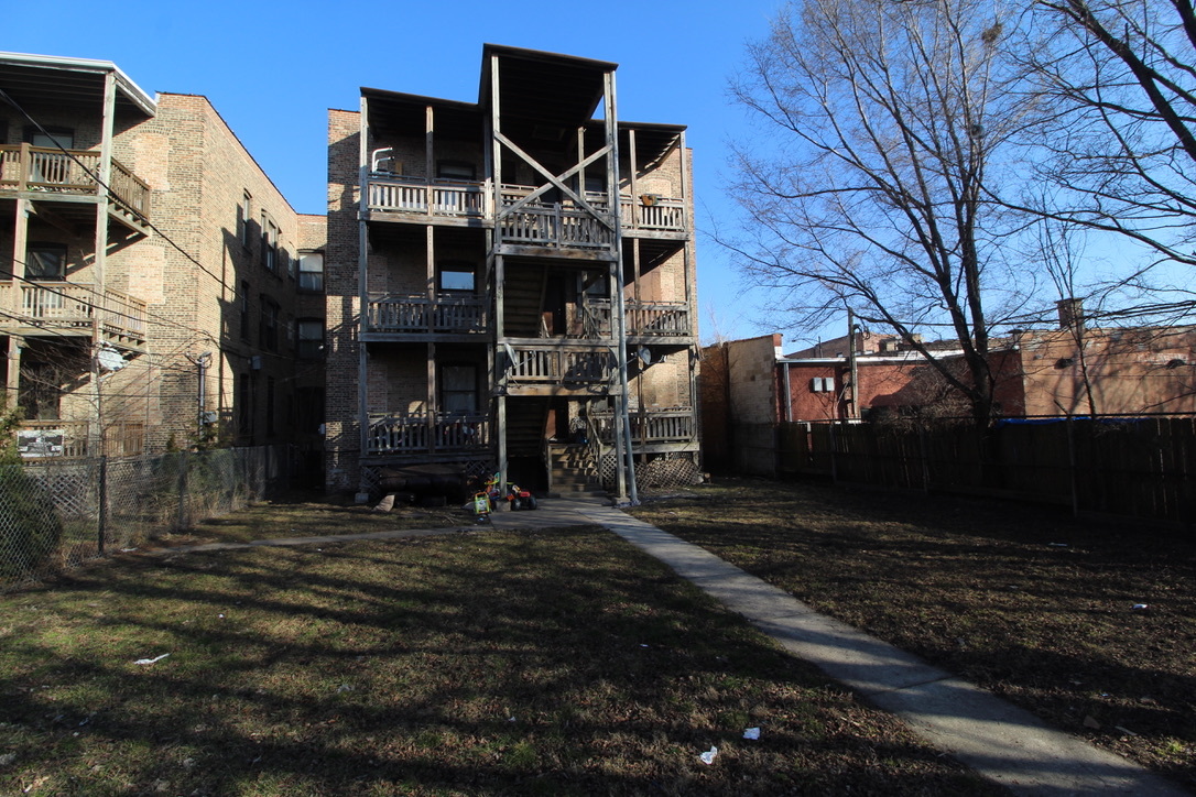 3718 S Indiana Avenue Unit: 2