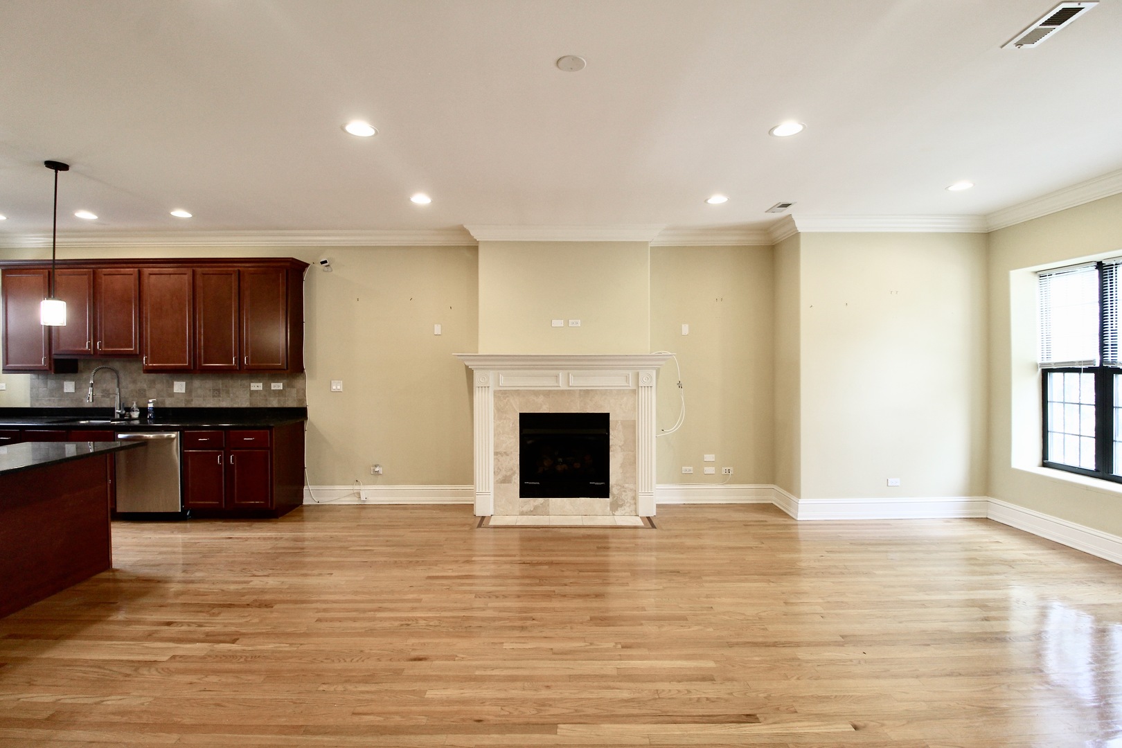 5526 S INDIANA Avenue Unit: 1