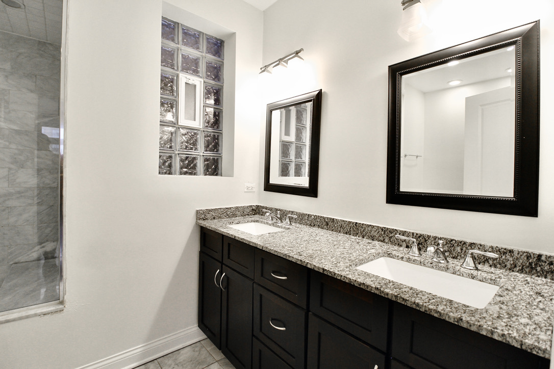 216 N Halsted Street Unit: 3