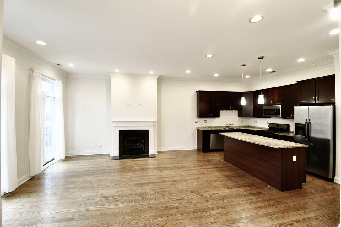 216 N Halsted Street Unit: 3