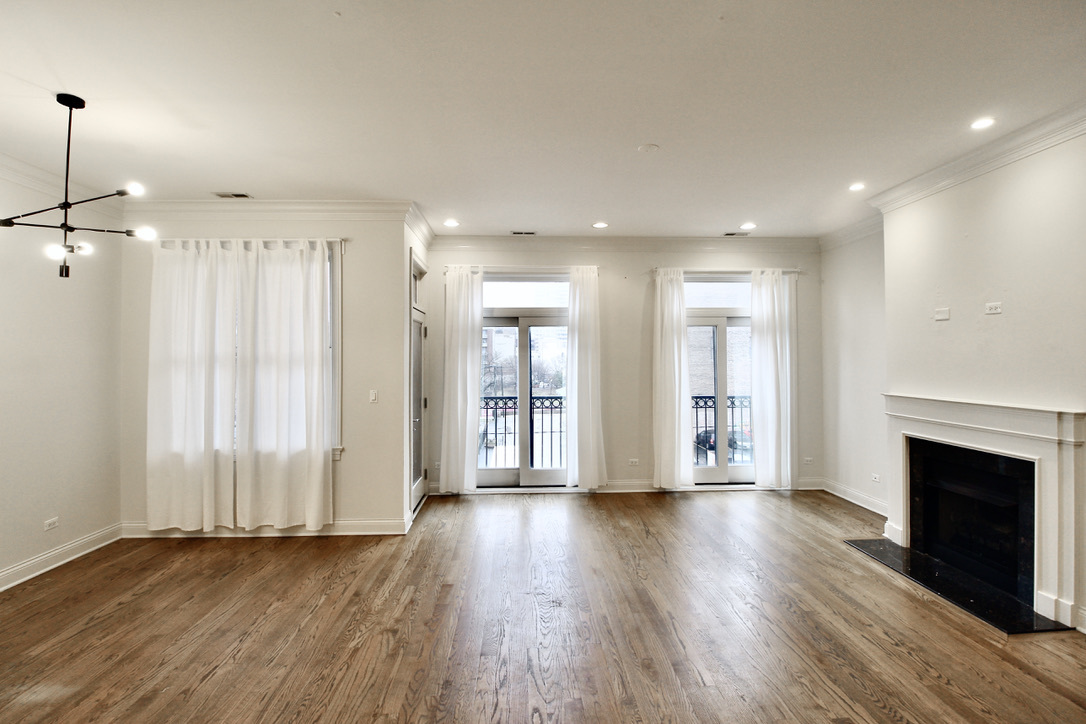 216 N Halsted Street Unit: 3