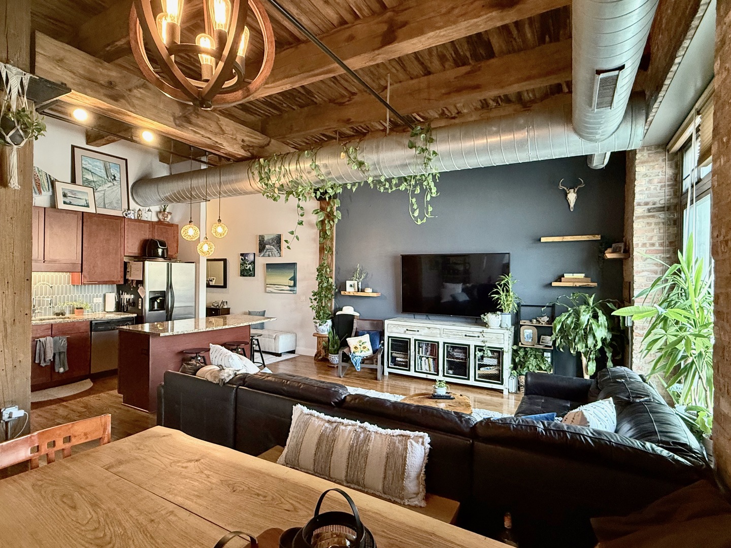 770 W Gladys Avenue Unit: 301