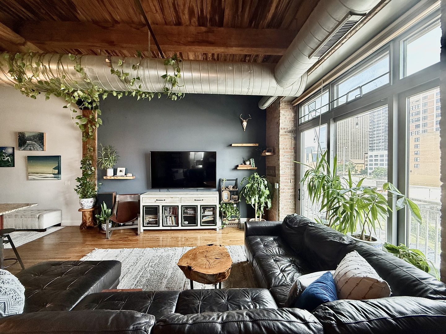 770 W Gladys Avenue Unit: 301